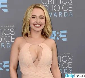 Hayden Panettiere / haydenpanettiere nude photo #0929