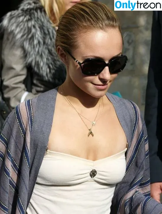 Hayden Panettiere голая photo #0107 (haydenpanettiere)