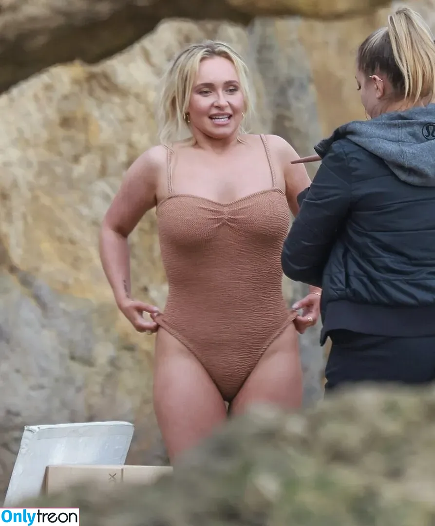 Hayden Panettiere голая photo #0184 (haydenpanettiere)