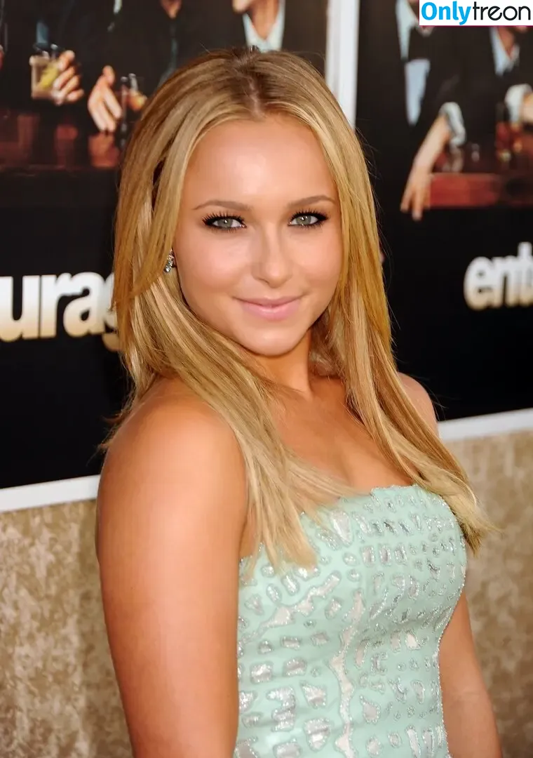 Hayden Panettiere nude photo #0557 (haydenpanettiere)