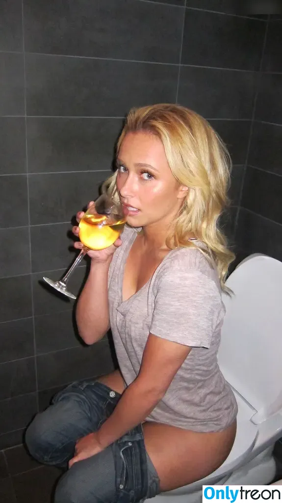 Hayden Panettiere nude photo #0580 (haydenpanettiere)