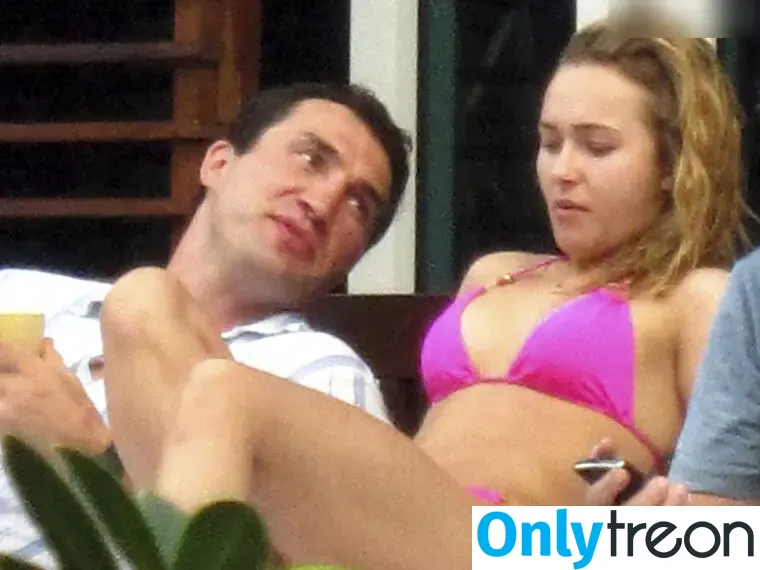 Hayden Panettiere nude photo #0636 (haydenpanettiere)
