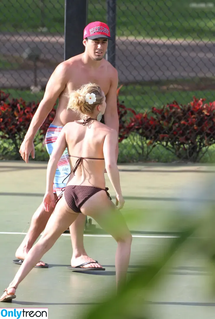 Hayden Panettiere голая photo #0682 (haydenpanettiere)