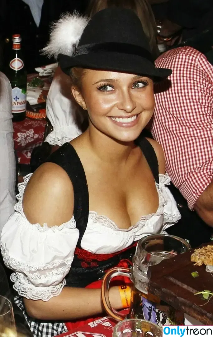 Hayden Panettiere nude photo #0923 (haydenpanettiere)
