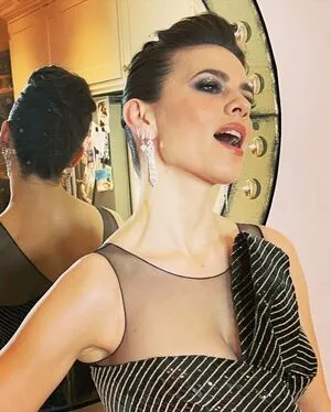Hayley Atwell / sarahtoninx9_ nude photo #0328