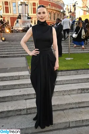 Hayley Atwell / wellhayley nude photo #0884