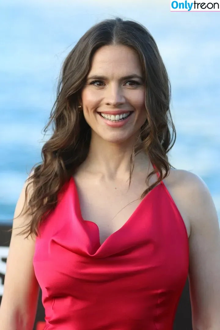 Hayley Atwell голая photo #0521 (hayley_atwell / wellhayley)