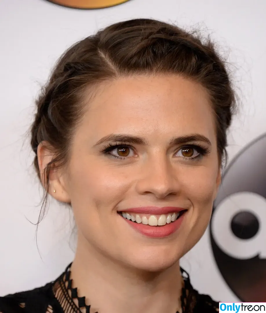 Hayley Atwell nude photo #0602 (wellhayley)