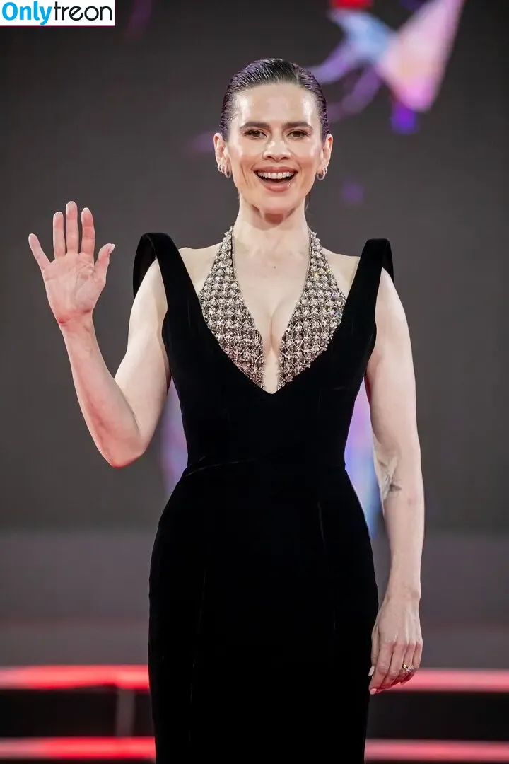 Hayley Atwell nude photo #0913 (wellhayley)