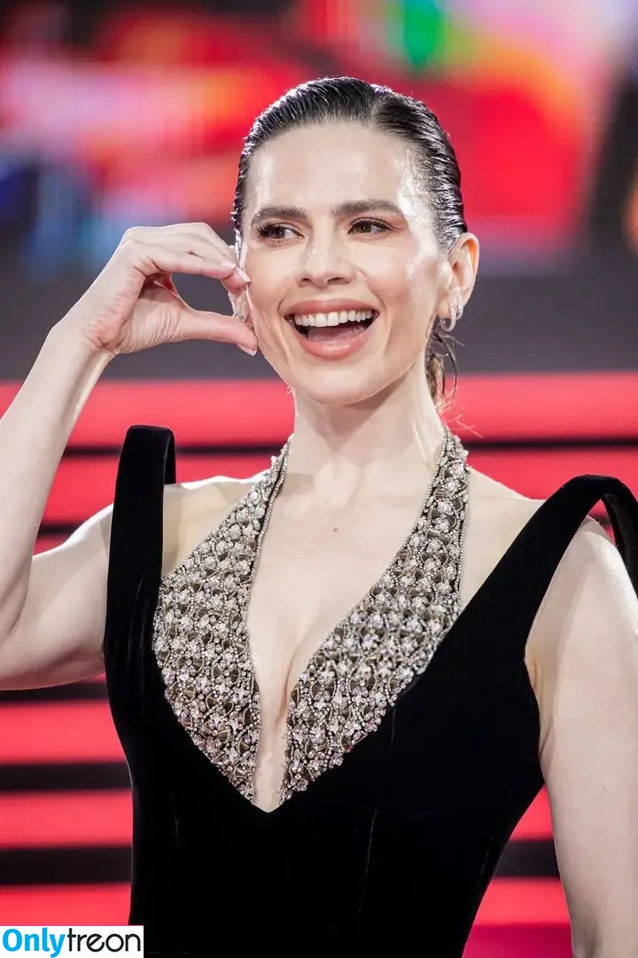 Hayley Atwell nude photo #0921 (wellhayley)