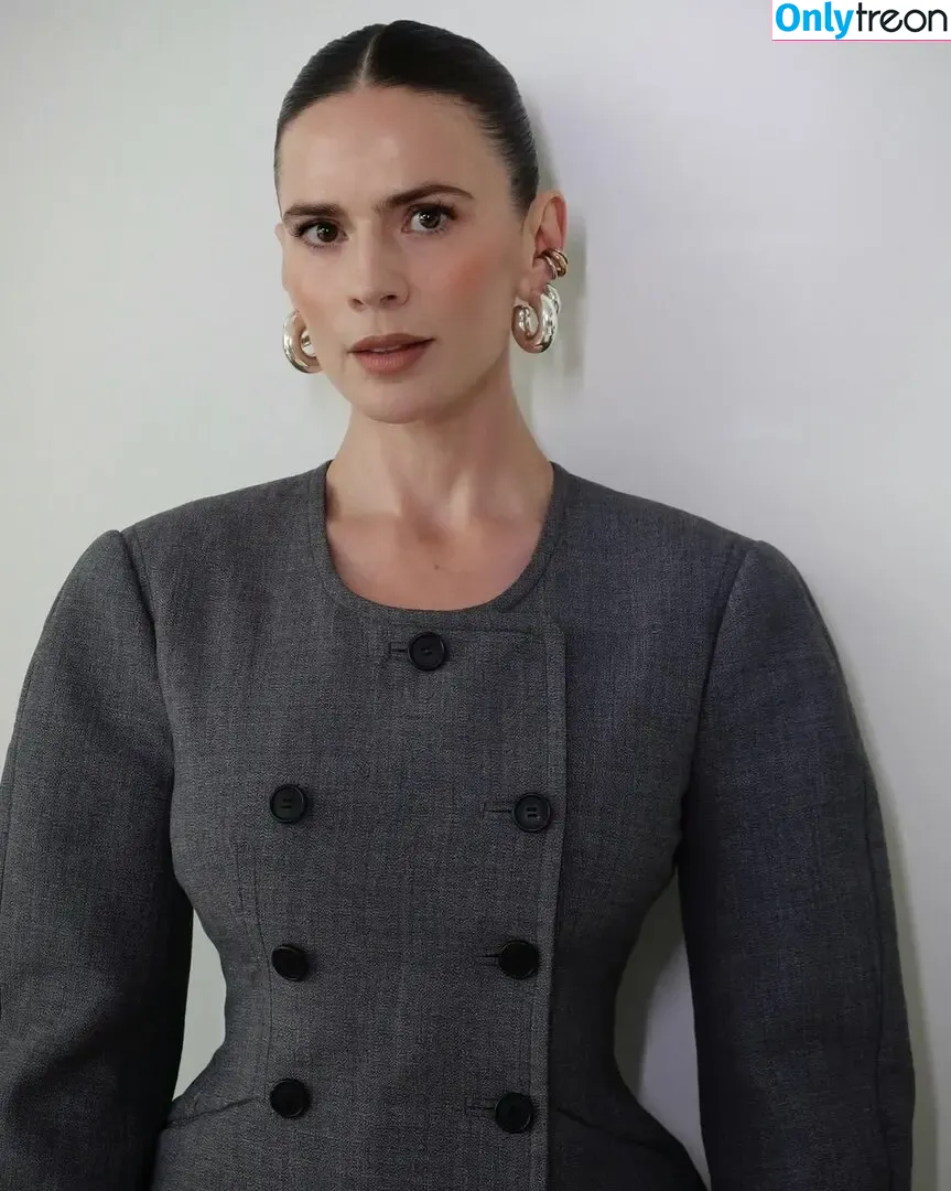 Hayley Atwell nude photo #1093 (hayley_atwell / wellhayley)