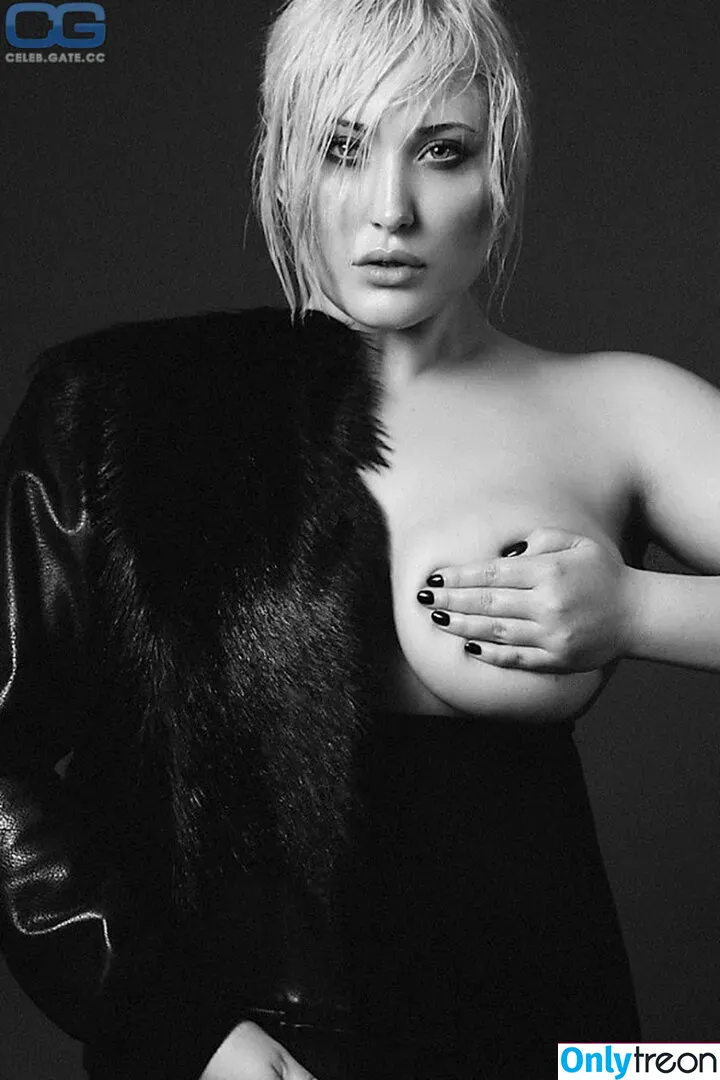 Hayley Hasselhoff nude photo #0004 (hhasselhoff)