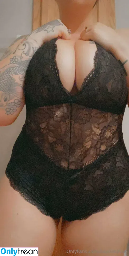 haylieejfree голая photo #0016 (haylieeeefrees)