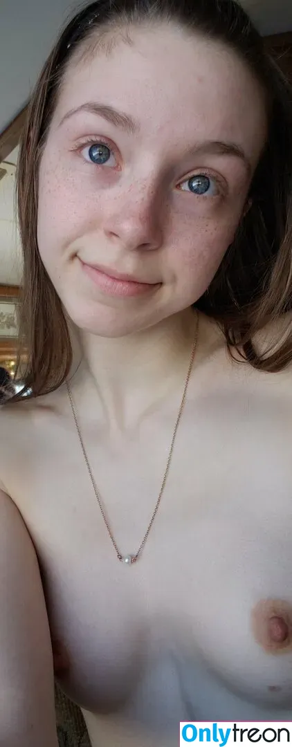 Haze Lynn nude photo #0121 (FlipMineArseMom / haze_lynn / therealhazelyn)