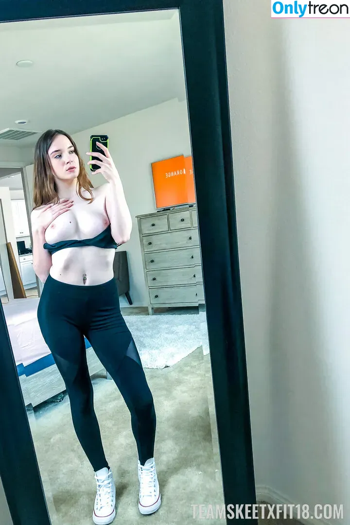 Hazel Moore голая photo #0181 (hazelmoore3x / hazelmooreee / hazelmoorexxx)