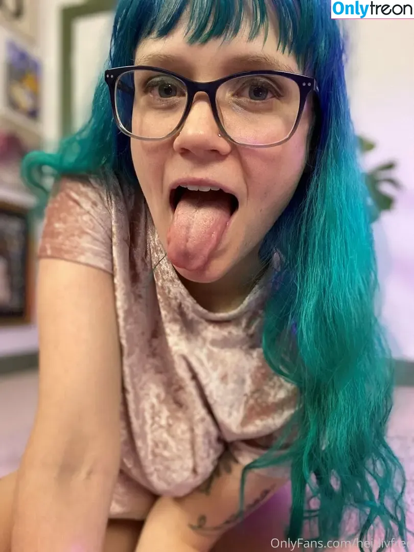 heidivlife nude photo #0002 (heidilife_)