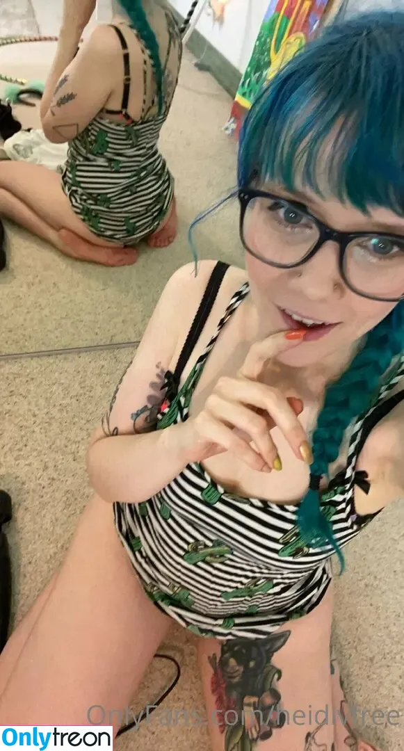 heidivlife nude photo #0012 (heidilife_)