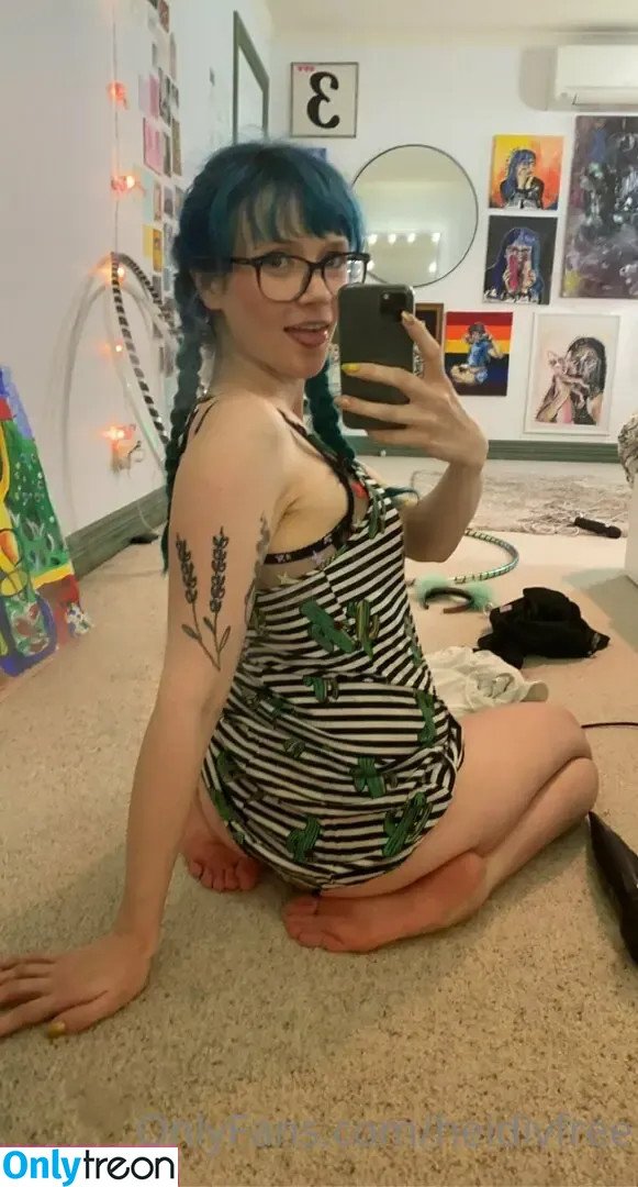 heidivlife nude photo #0023 (heidilife_)