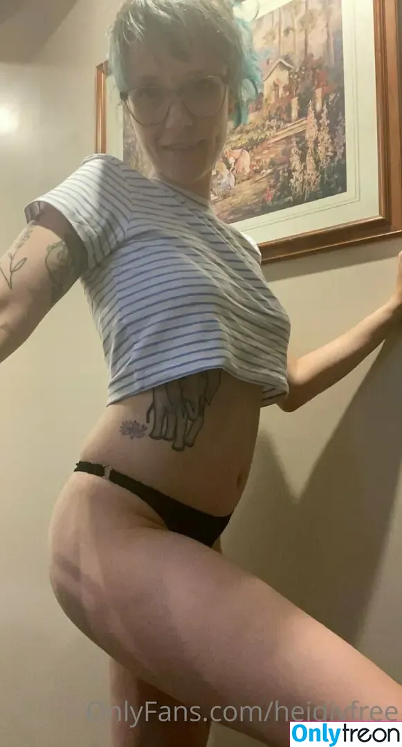 heidivlife nude photo #0043 (heidilife_)