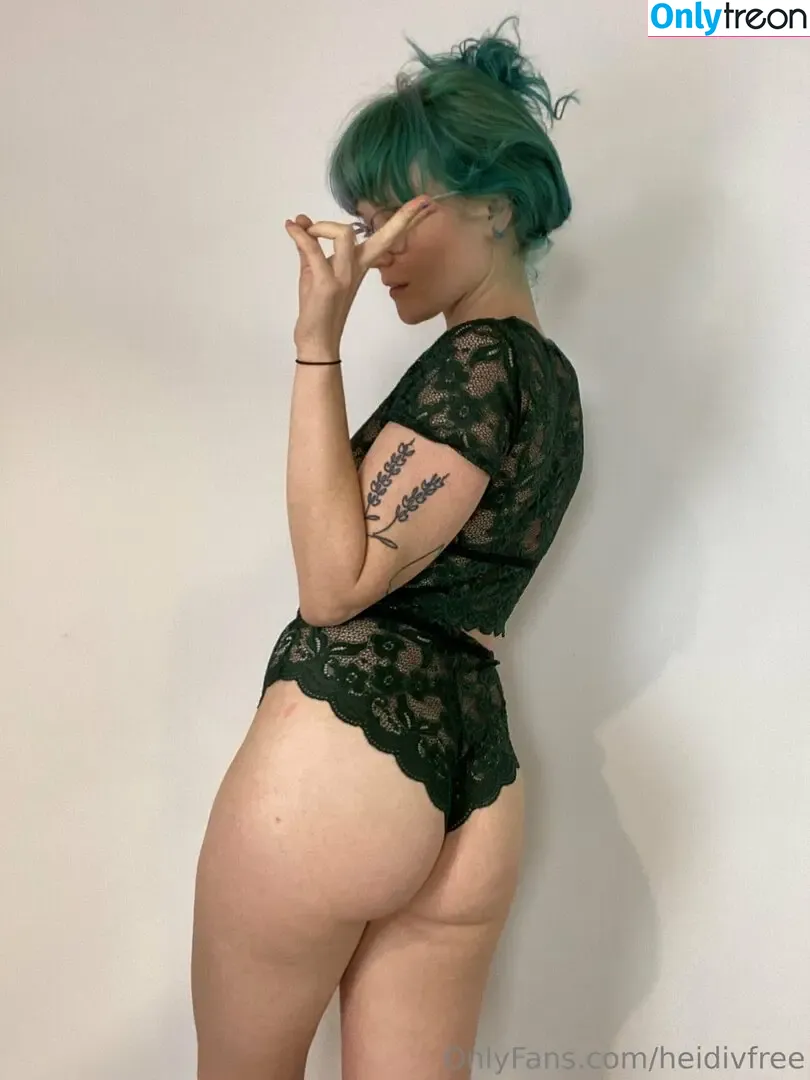 heidivlife nude photo #0100 (heidilife_)