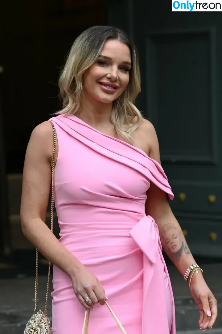 Helen Flanagan nude photo #1523 (helen_flanagan / hjgflanagan)