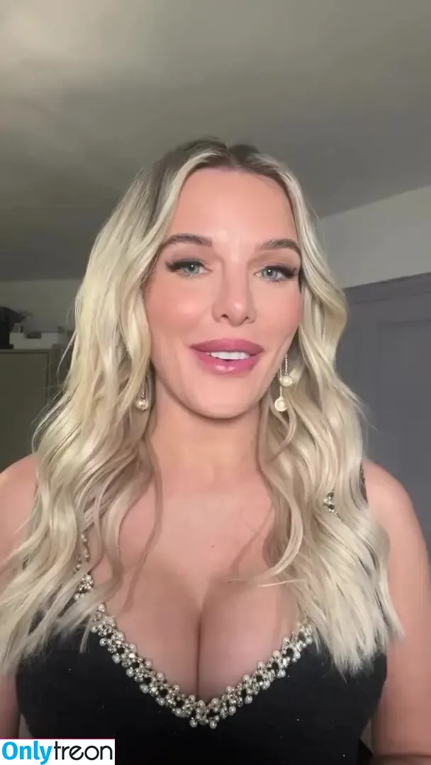 Helen Flanagan голая photo #1561 (helen_flanagan / hjgflanagan)