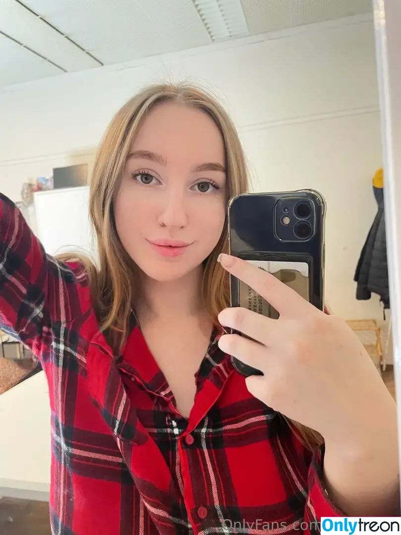 helencore голая photo #0057 (helencore)