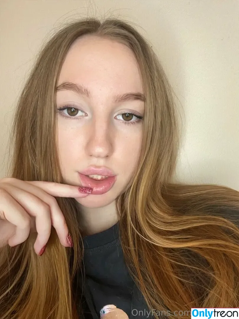helencore nude photo #0076 (helencore)