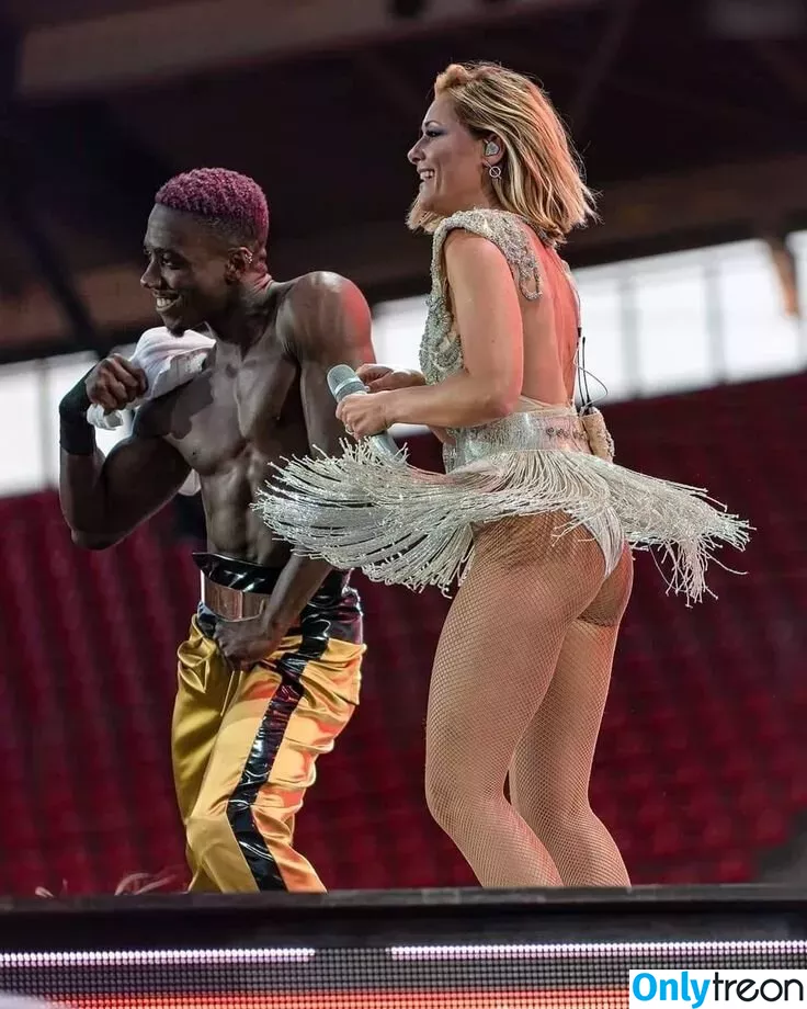 Helene Fischer nude photo #0028 (helenefischer)