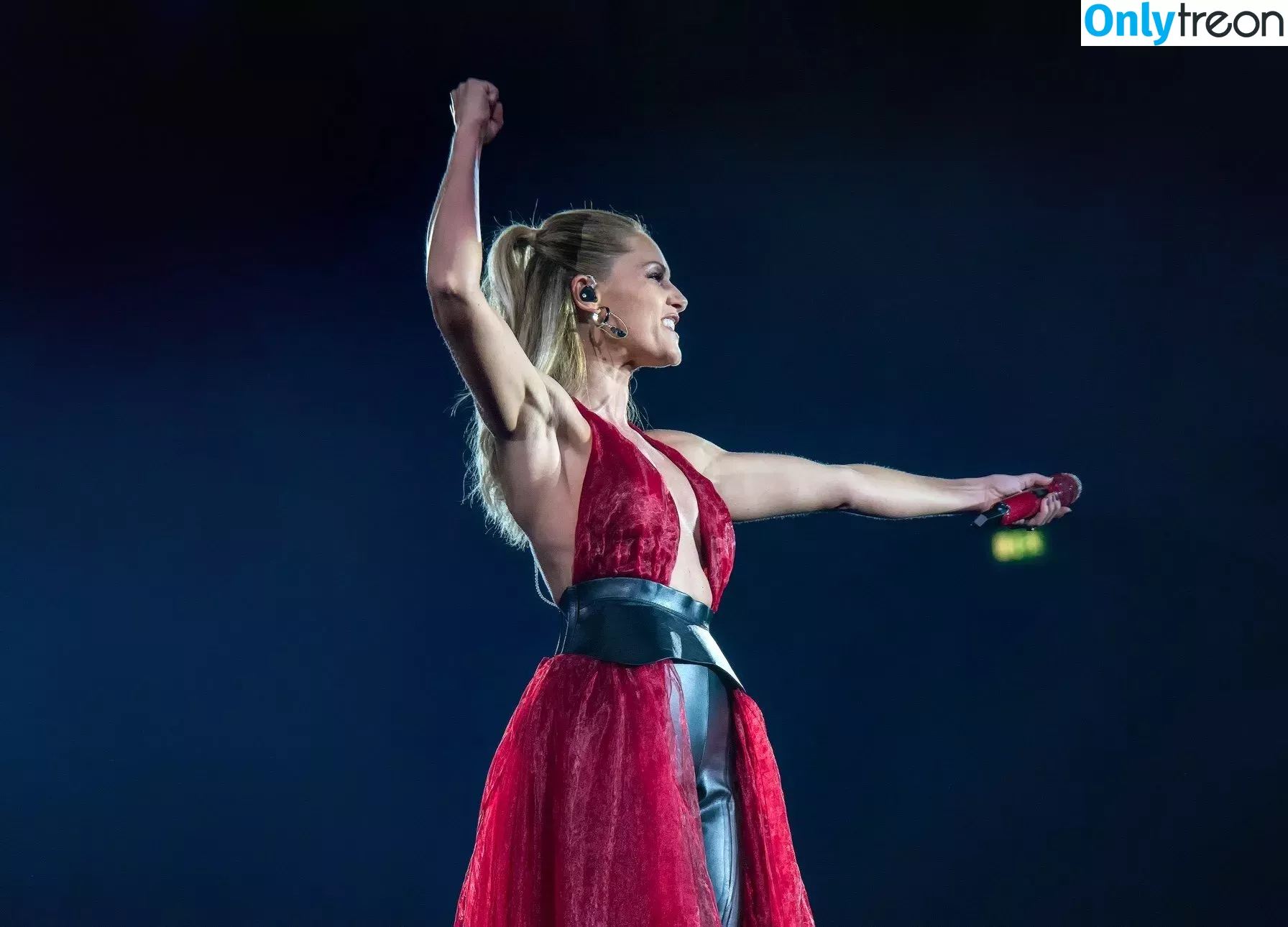 Helene Fischer голая photo #0362 (helenefischer)