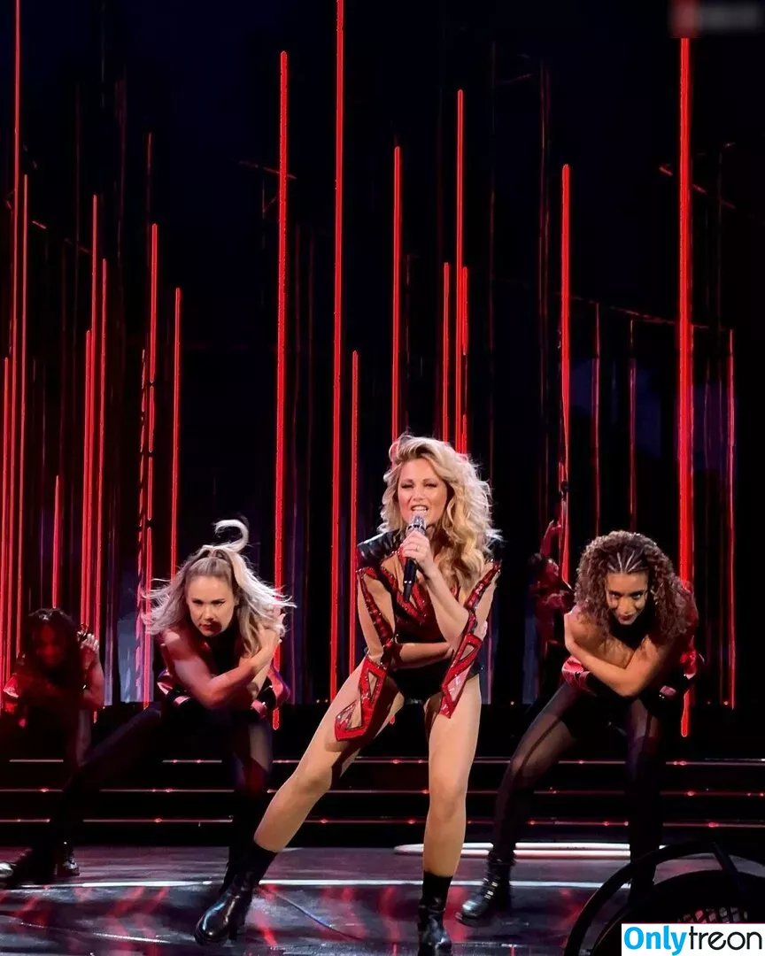Helene Fischer голая photo #0391 (helenefischer)