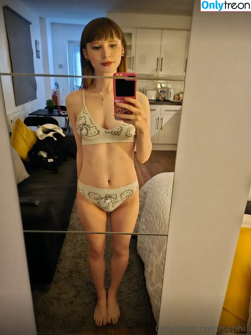 hellosephi nude photo #0024 (Sephi_)