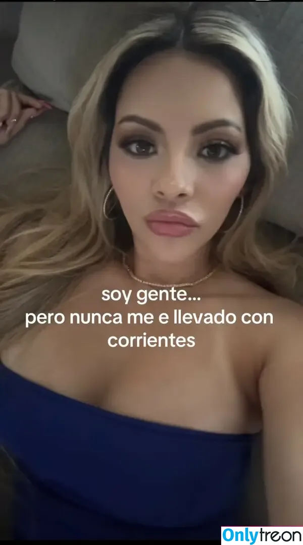 Heluvaylenn nude photo #0019 (bby.ayelen)