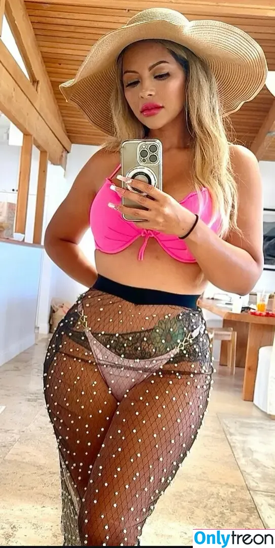 Heluvaylenn nude photo #0047 (bby.ayelen)