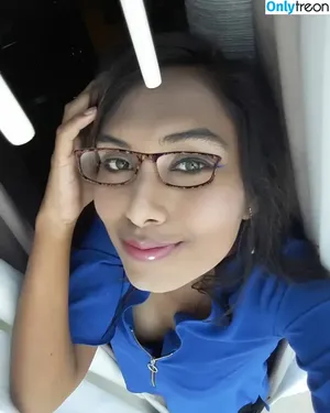 Hemoshree Bhadra / selena.bb22 / selenabb22 фото голая #0017