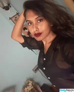 Hemoshree Bhadra / selena.bb22 / selenabb22 фото голая #0024