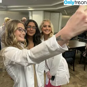 henleyyyy / henleyapps_ / heynellyy nude photo #0001