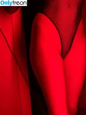  nude photo #0002