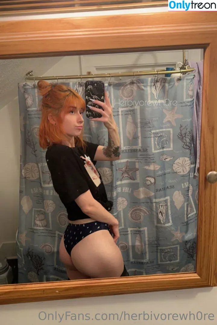 herbivorewh0re nude photo #0112 (theashleyr0se)
