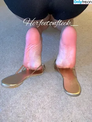 herfeetonfleek_ / herfeetonfleek фото голая #0017