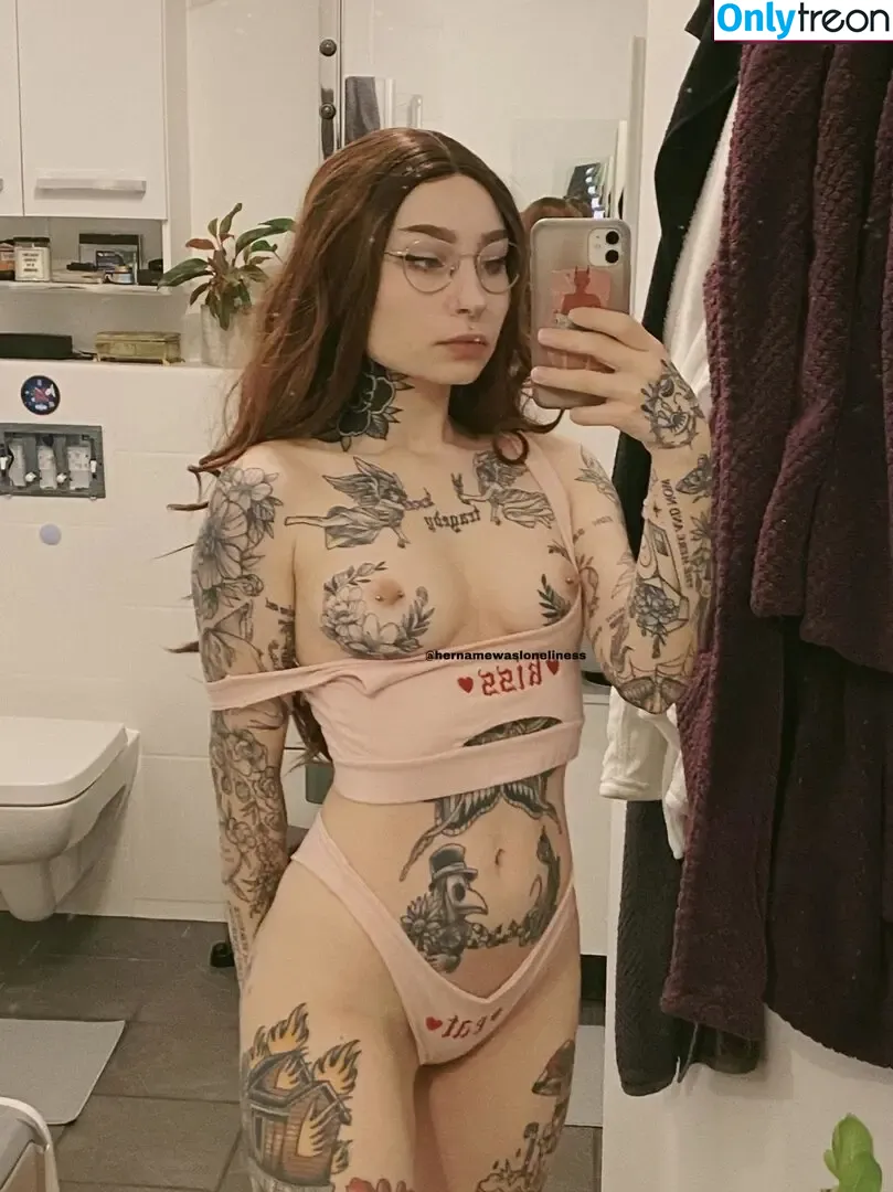 hernamewasloneliness nude photo #0054 (pineapplereap3r)