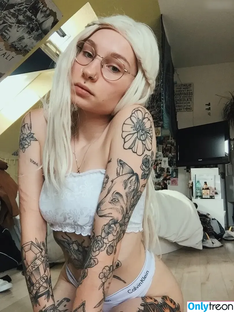 hernamewasloneliness nude photo #0074 (pineapplereap3r)
