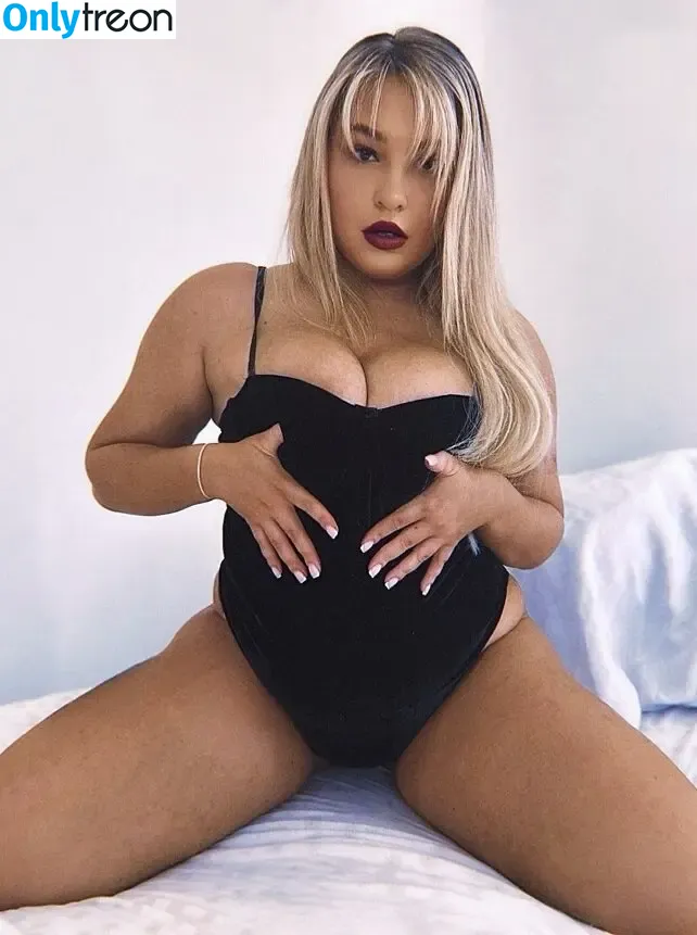 Herzqueen голая photo #0001 (Herzqueen)