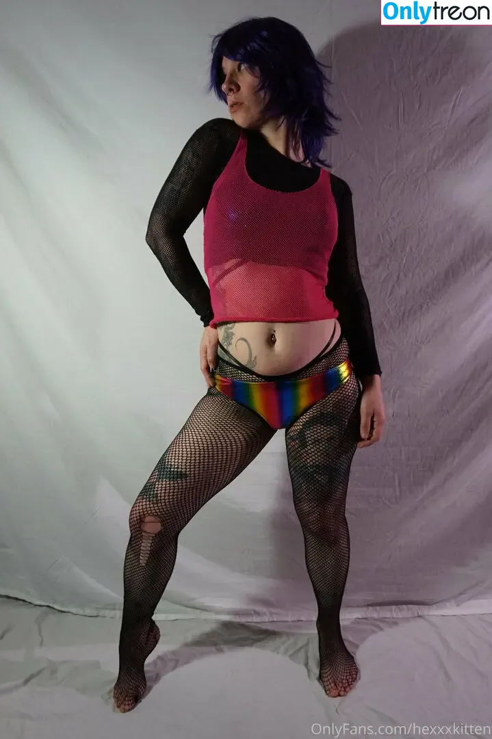 hexxxkitten nude photo #0054 (thehexkitten)