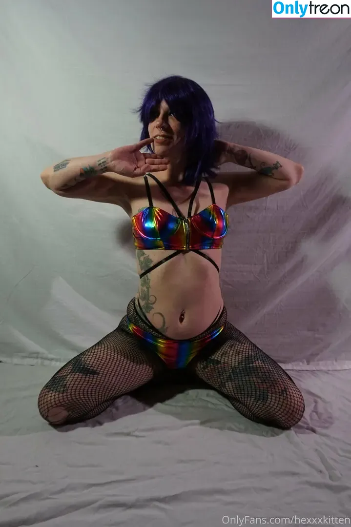 hexxxkitten nude photo #0056 (thehexkitten)