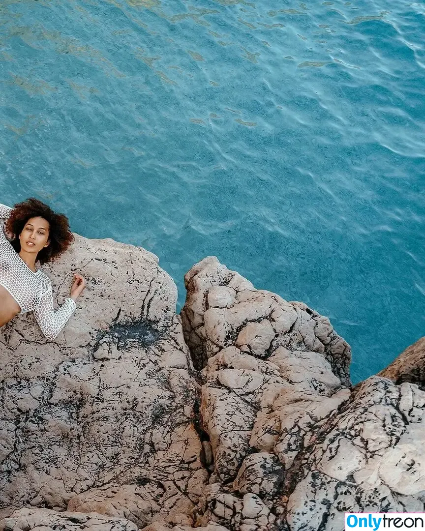 Hey.solange nude photo #0132 (Solana Bardell / heysolange / solange)