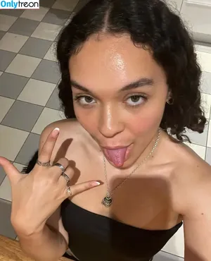 heyimrue_ / Rue nude photo #0016