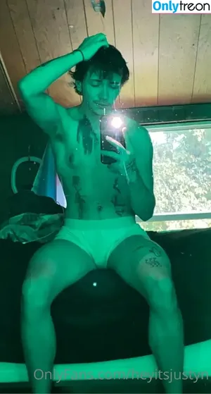  nude photo #0004