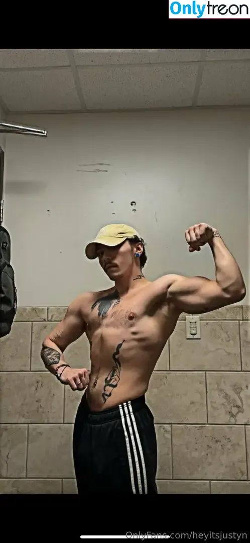 heyitsjustyn nude photo #0002 (heyitsjustyn)