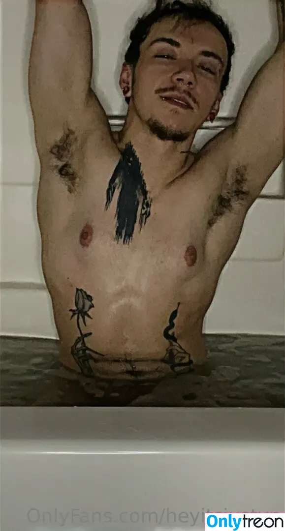 heyitsjustyn nude photo #0018 (heyitsjustyn)